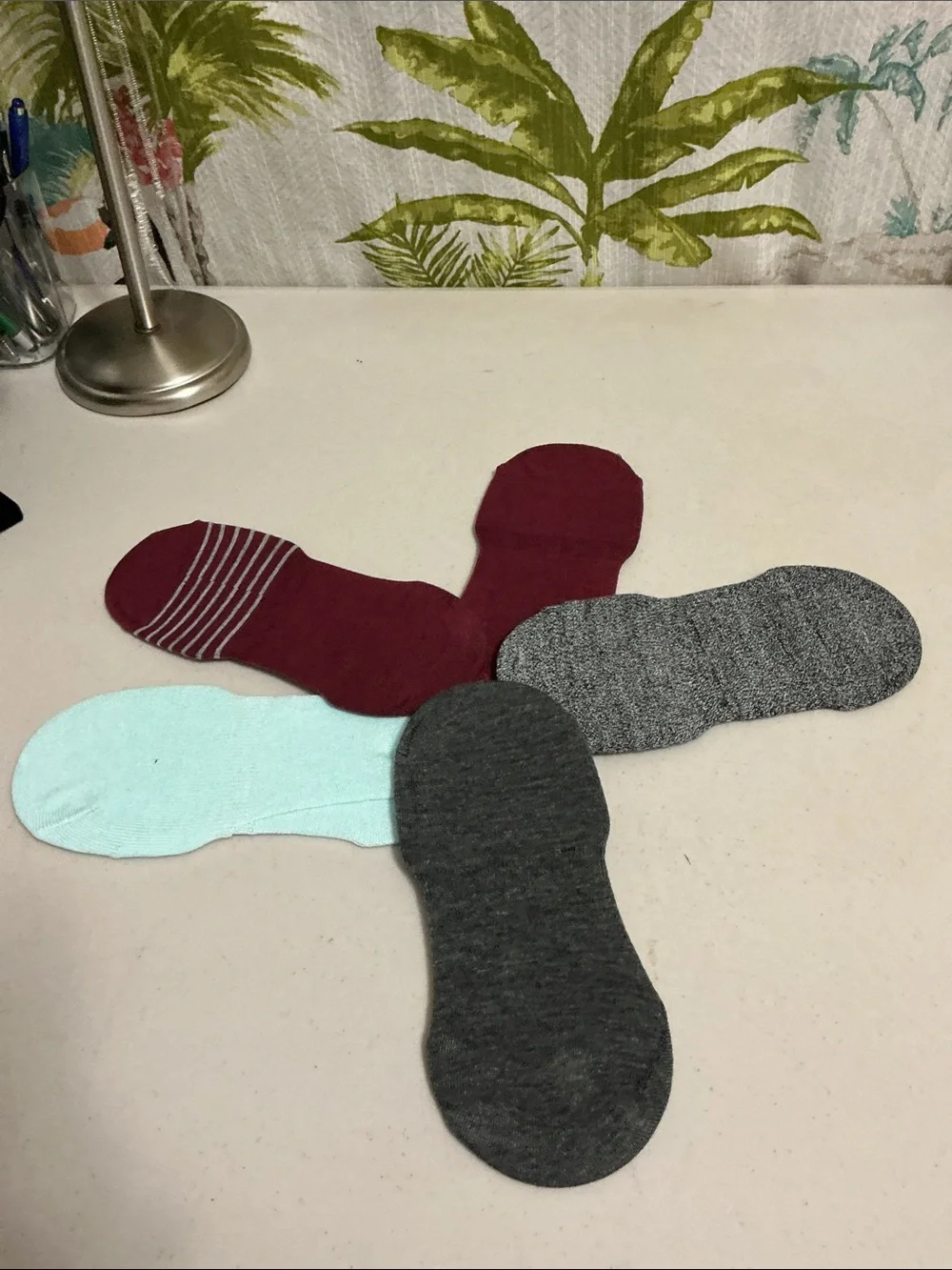 Socks athletic footies size 8/10 maroon gray blue 5 pieces come NEW